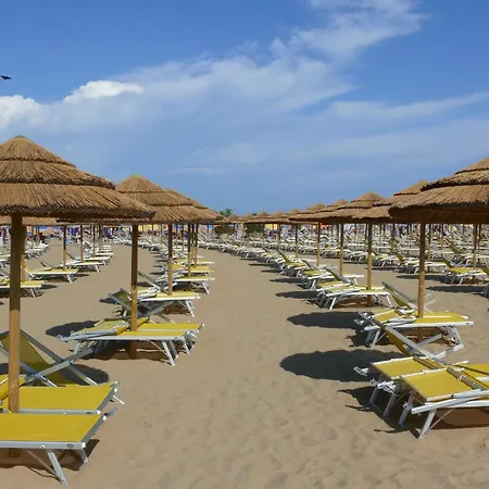 Ferienhaus Fuer 6 Personen Ca 45 Qm In Bibione, Adriakueste Italien Und Umgebung Casa de Férias Bibione